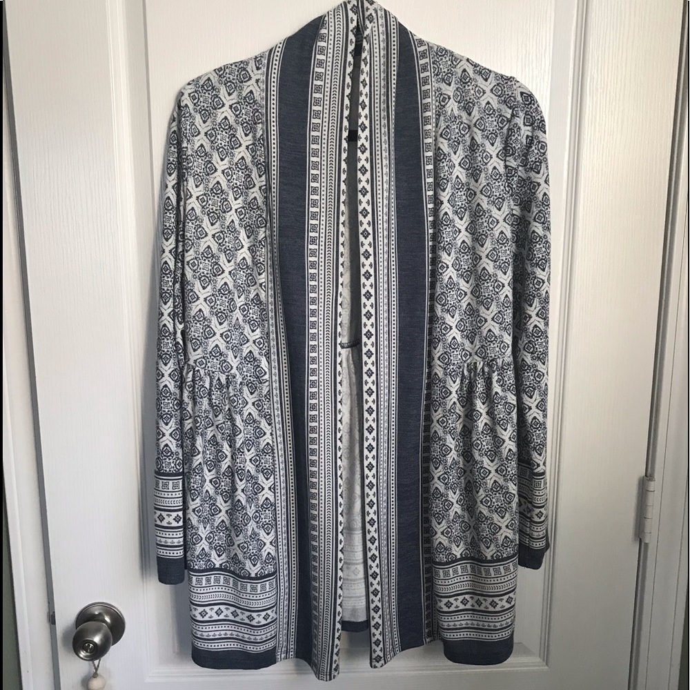 Dalia Open Cardigan
